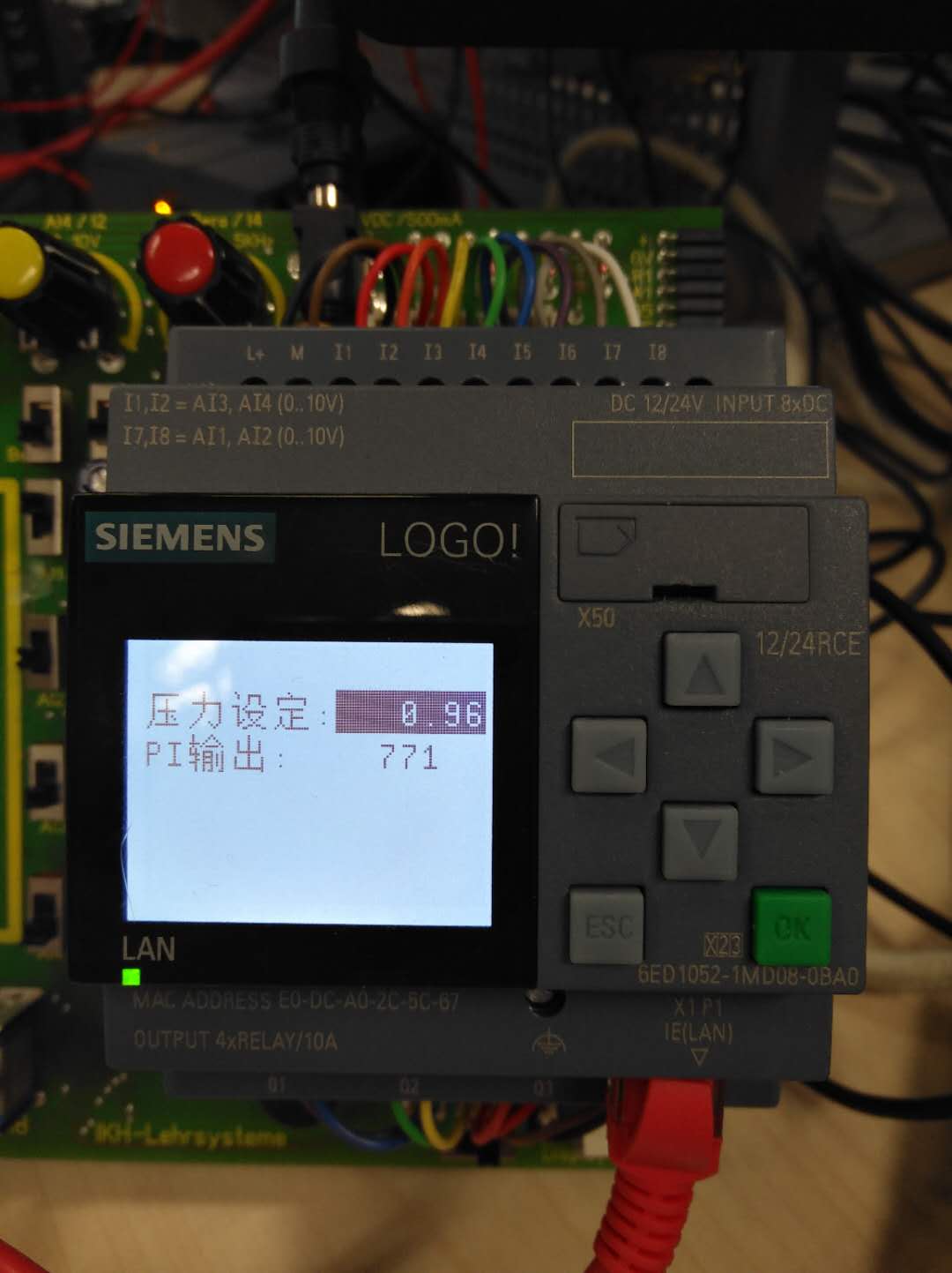 Close-up of a machine with a display

Description automatically generated
